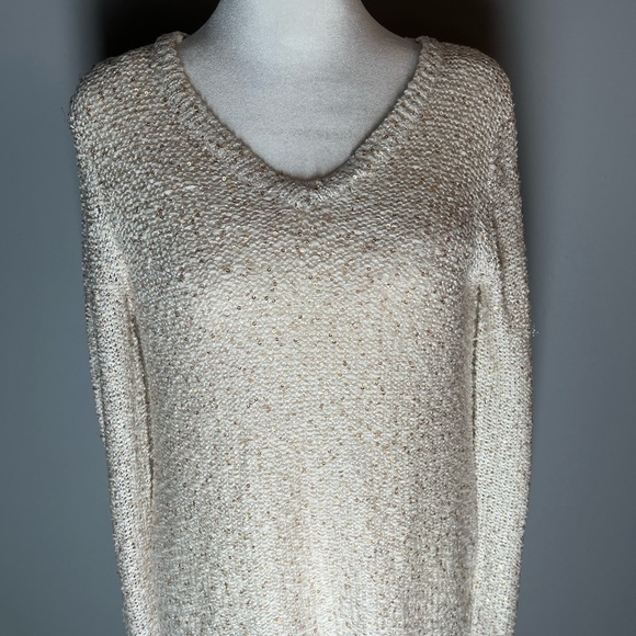 Apt. 9 Sweaters - Apt 9 Sweater - Size: Large - Brand new without tags